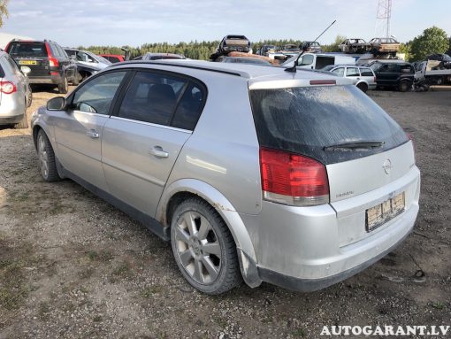 Opel Signum 2.2D 2003