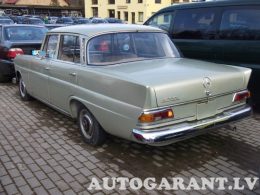 Daimler Benz 230